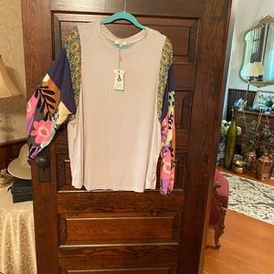 Easel, Women’s Top, 3X